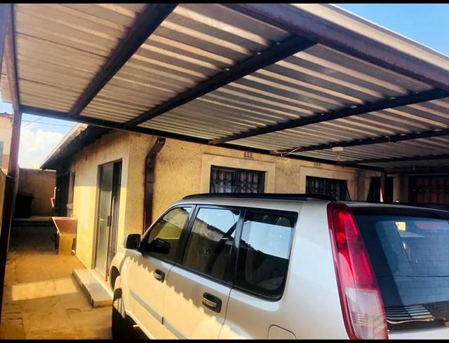 3 BEDROOM HOUSE FOR SALE IN THULANI